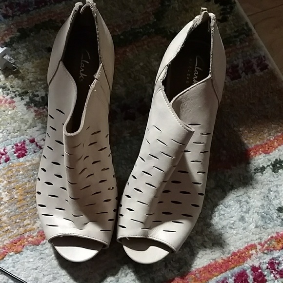 clarks Shoes - Clarks booties